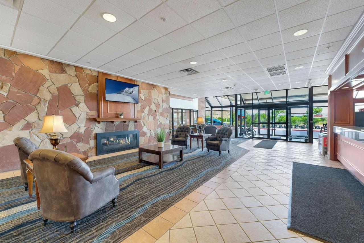 Surestay Plus Hotel By Best Western Price Exteriér fotografie